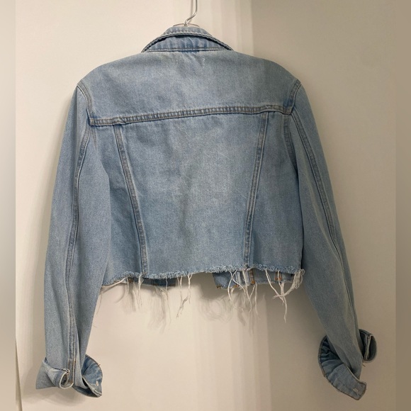 Cropped Denim Jean Jacket - Picture 3 of 6